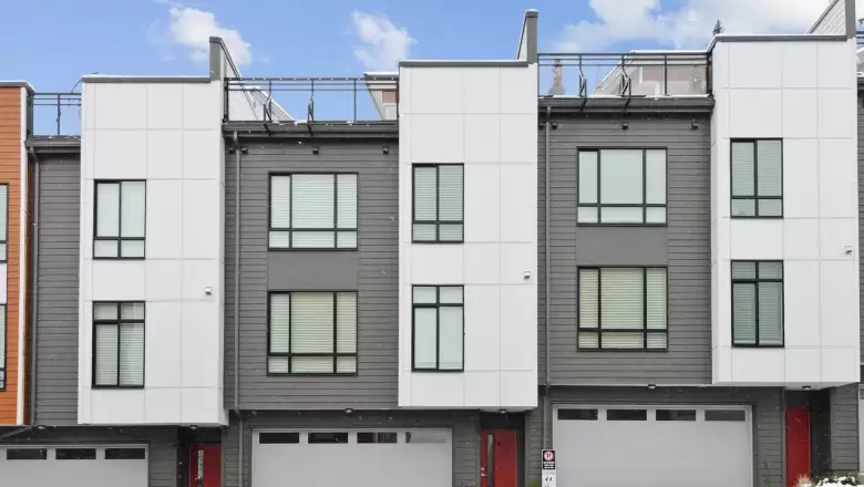 70 16433 19 AVENUE image #1