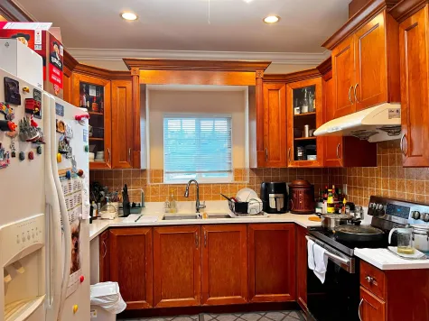 271 BETA AVENUE image #2