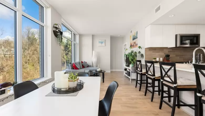 512 3451 SAWMILL CRESCENT image #1