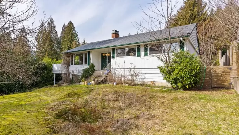 900 CLEMENTS AVENUE image #1