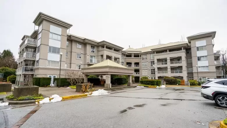 414 10533 UNIVERSITY DRIVE image #1