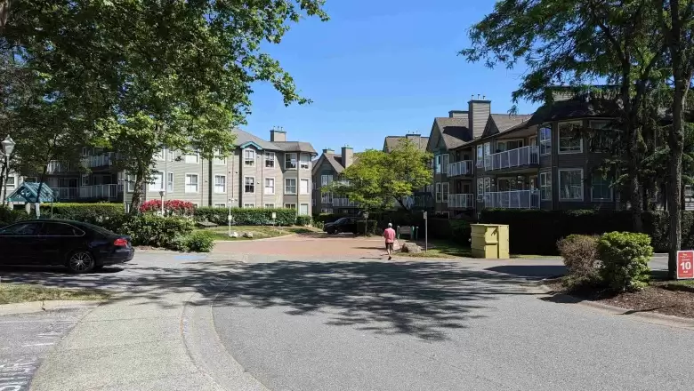 203 15140 108 AVENUE image #1