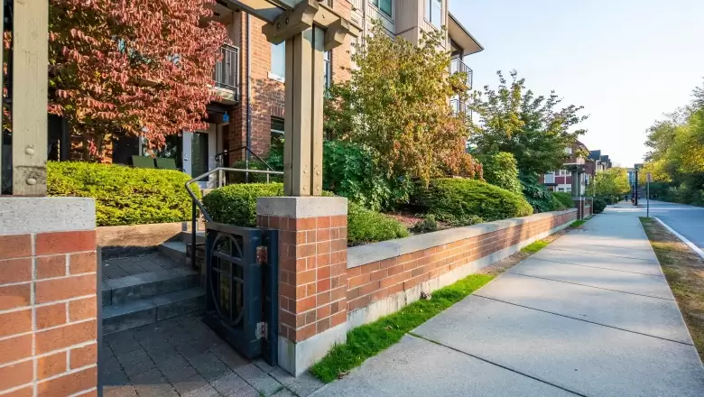 109 9199 TOMICKI AVENUE image #1