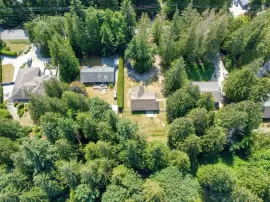 7880 REDROOFFS ROAD, Sunshine Coast, Halfmoon Bay, BC