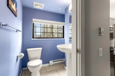 827 AGNES STREET image #3