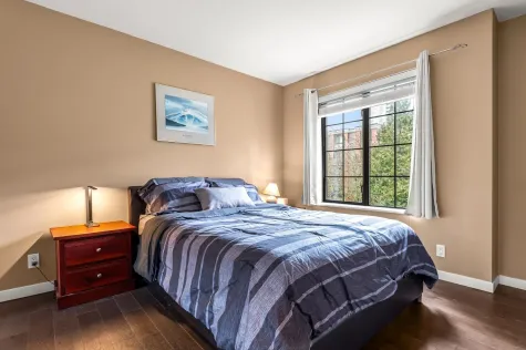 827 AGNES STREET image #4