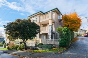 209 288 E 6TH STREET, North Vancouver, North Vancouver, BC