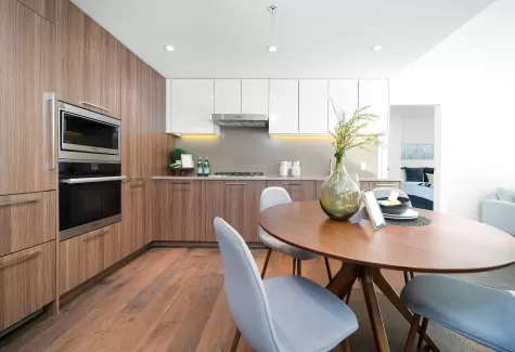 612 8160 MCMYN WAY image #3