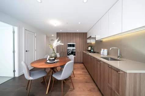 612 8160 MCMYN WAY image #4