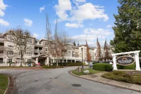 415 960 LYNN VALLEY ROAD, North Vancouver, North Vancouver, BC