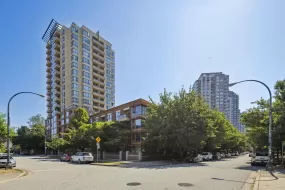 306 3583 CROWLEY DRIVE, Vancouver East, Vancouver, BC