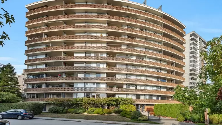 205 2135 ARGYLE AVENUE image #1