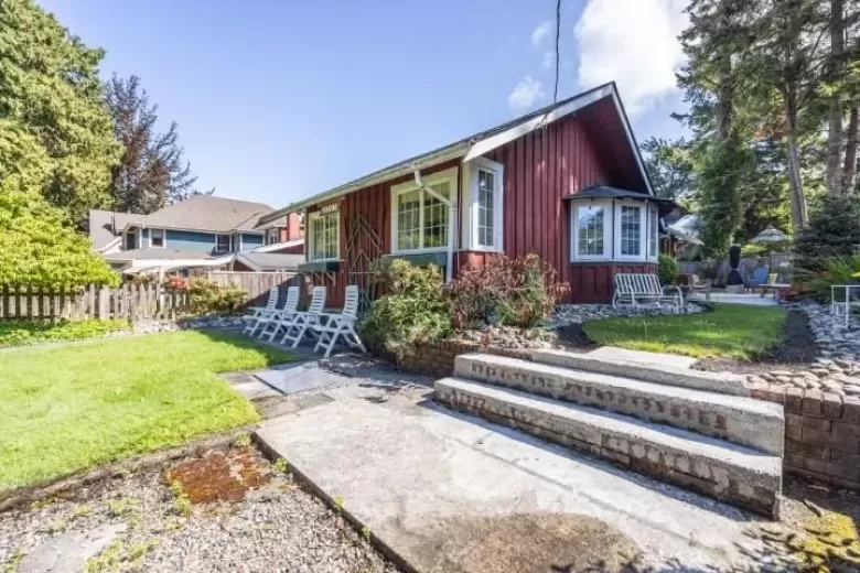 2654 MCBRIDE AVENUE image #1