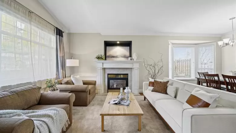 1075 ADDERLEY STREET image #1