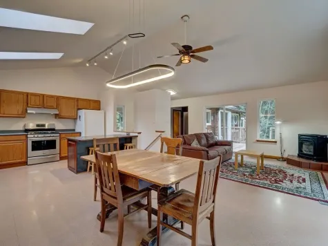 1028 BLACKBURN ROAD image #2