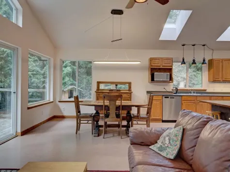 1028 BLACKBURN ROAD image #3