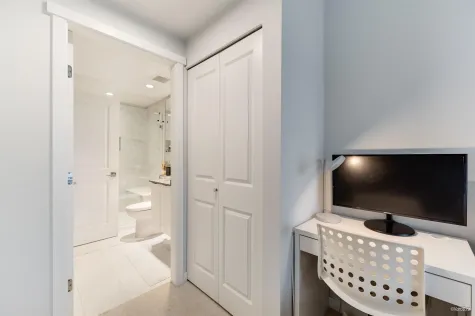 709 2388 MADISON AVENUE image #1