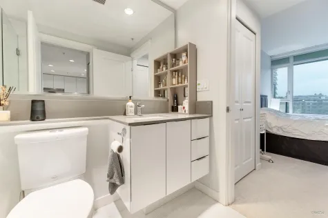 709 2388 MADISON AVENUE image #2