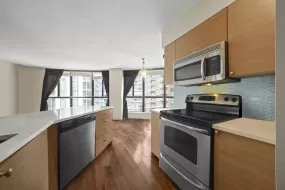 605 488 HELMCKEN STREET, Vancouver West, Vancouver, BC