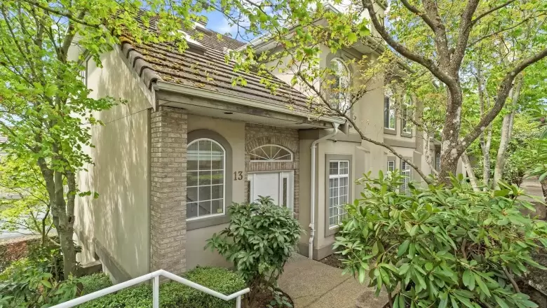 13 915 FORT FRASER RISE image #1