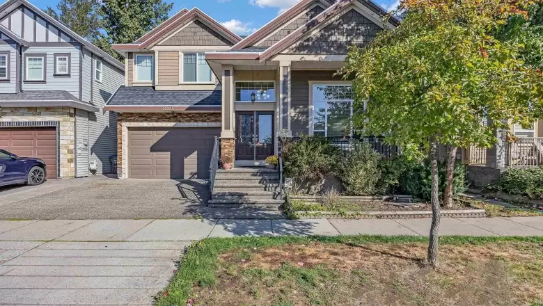 12555 67 AVENUE image #1