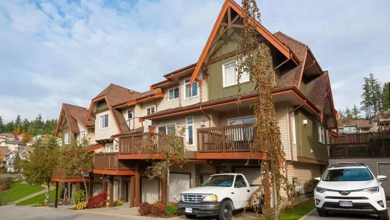 160 2000 PANORAMA DRIVE image #1