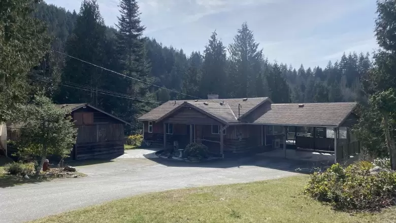 5188 SUMMIT ROAD, Madeira Park, BC