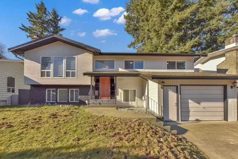 3077 MOUAT DRIVE image #1