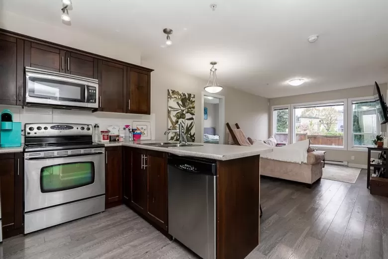 109 46289 YALE ROAD image #1