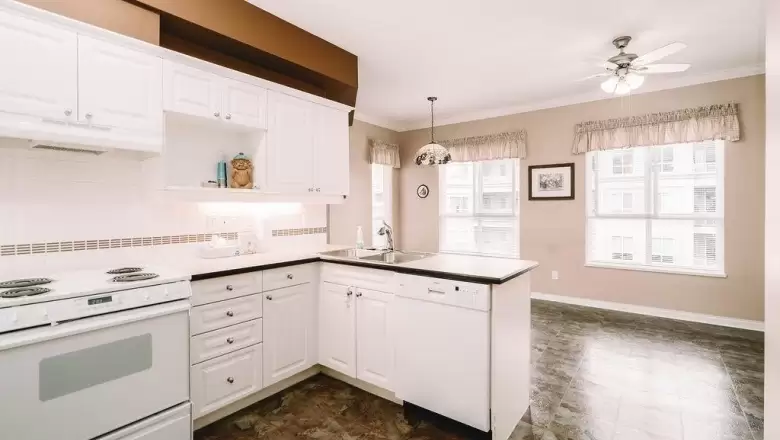 316 3098 GUILDFORD WAY image #1