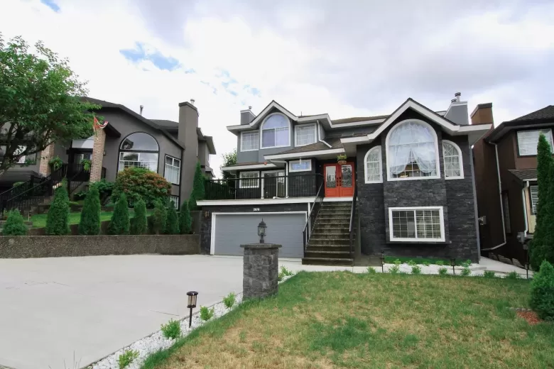 2678 KLASSEN COURT image #1