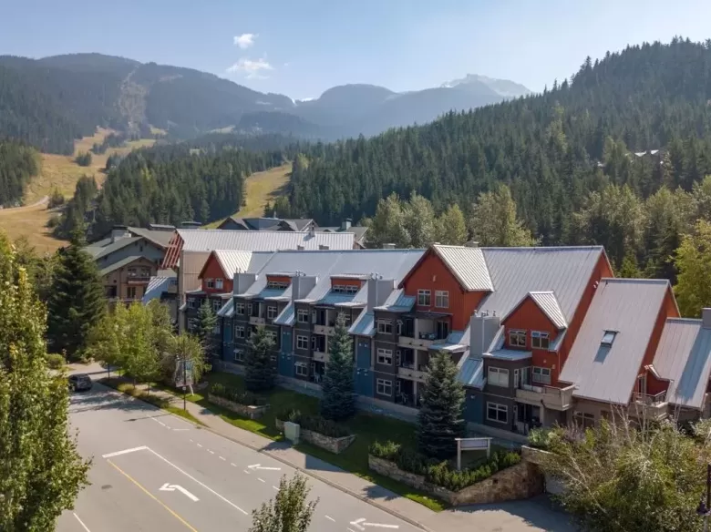 215 2050 LAKE PLACID ROAD, Whistler, BC