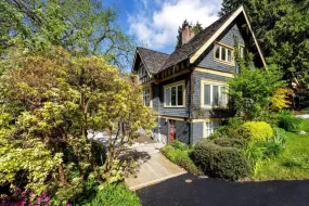 390 E KINGS ROAD, North Vancouver, North Vancouver, BC