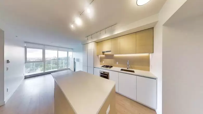 1105 652 WHITING WAY image #1