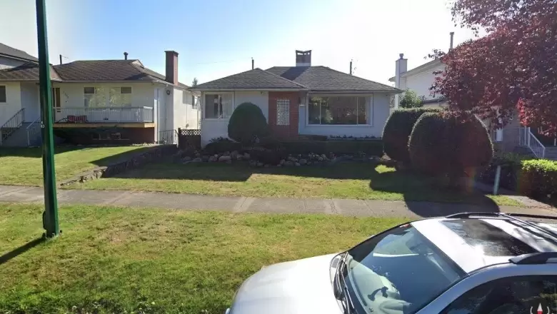 3360 E 46TH AVENUE image #1