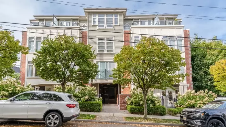 202 3637 W 17TH AVENUE image #1