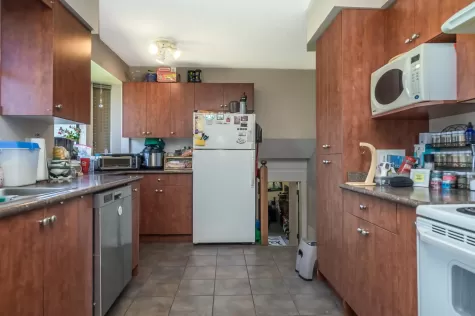 13471 67 AVENUE image #1