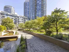 905 188 KEEFER PLACE, Vancouver, BC