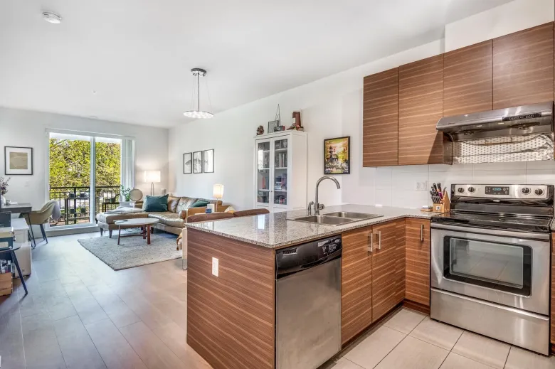 220 5788 SIDLEY STREET image #1