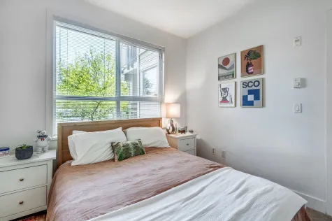 220 5788 SIDLEY STREET image #4