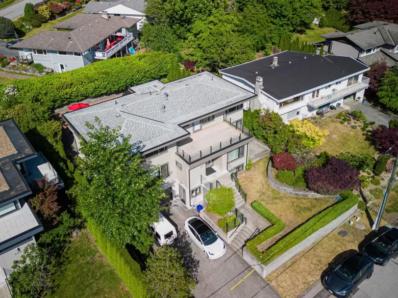 482 GENOA CRESCENT, North Vancouver, BC for sale