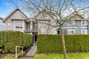 333 E 11TH STREET, North Vancouver, North Vancouver, BC