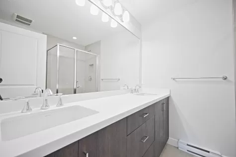 20 14271 60 AVENUE image #1