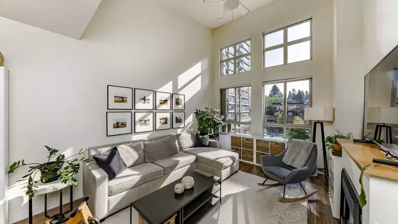 417 101 MORRISSEY ROAD image #1