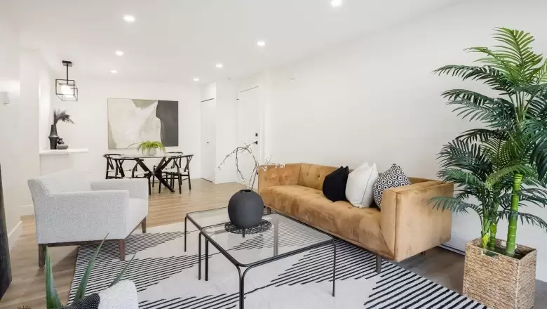 17 7565 HUMPHRIES COURT image #1