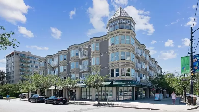 PH5 5723 BALSAM STREET image #1