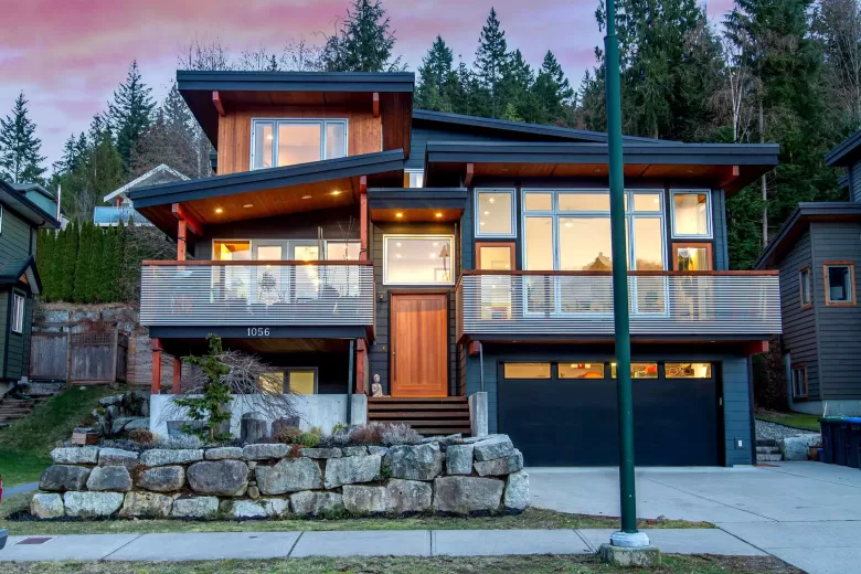 1056 JAY CRESCENT image #1