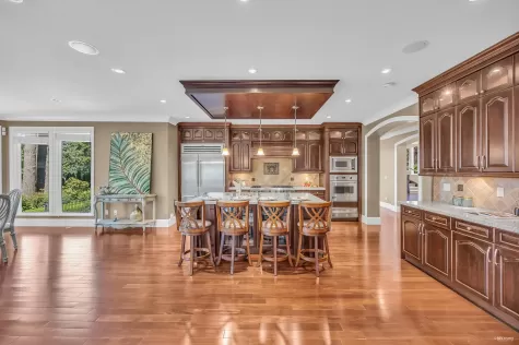 12855 CRESCENT ROAD image #1