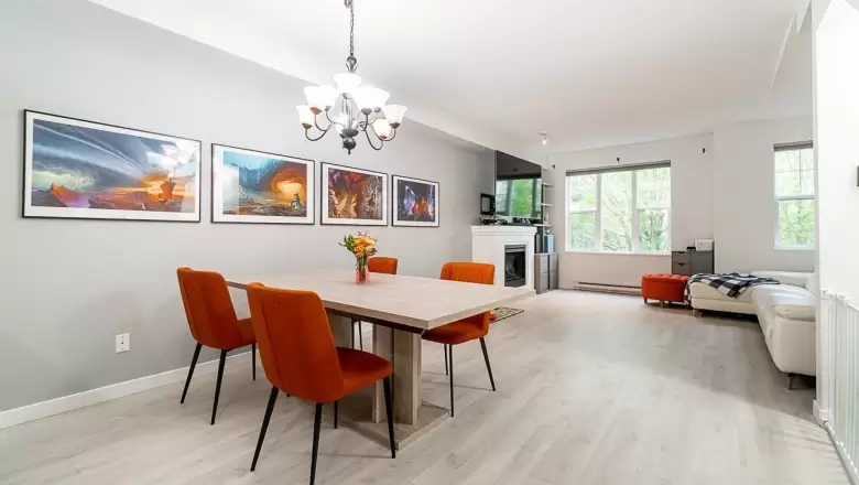 56 8385 DELSOM WAY image #1