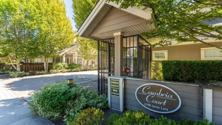 7 6780 LYNAS LANE image #1